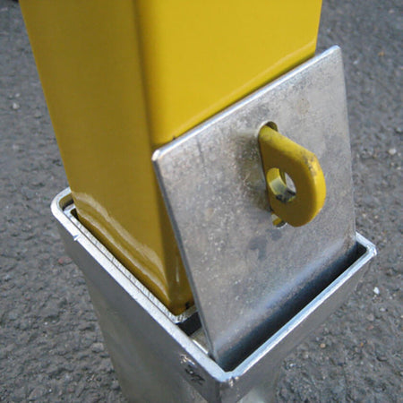 100P Removable post with the padlock removed