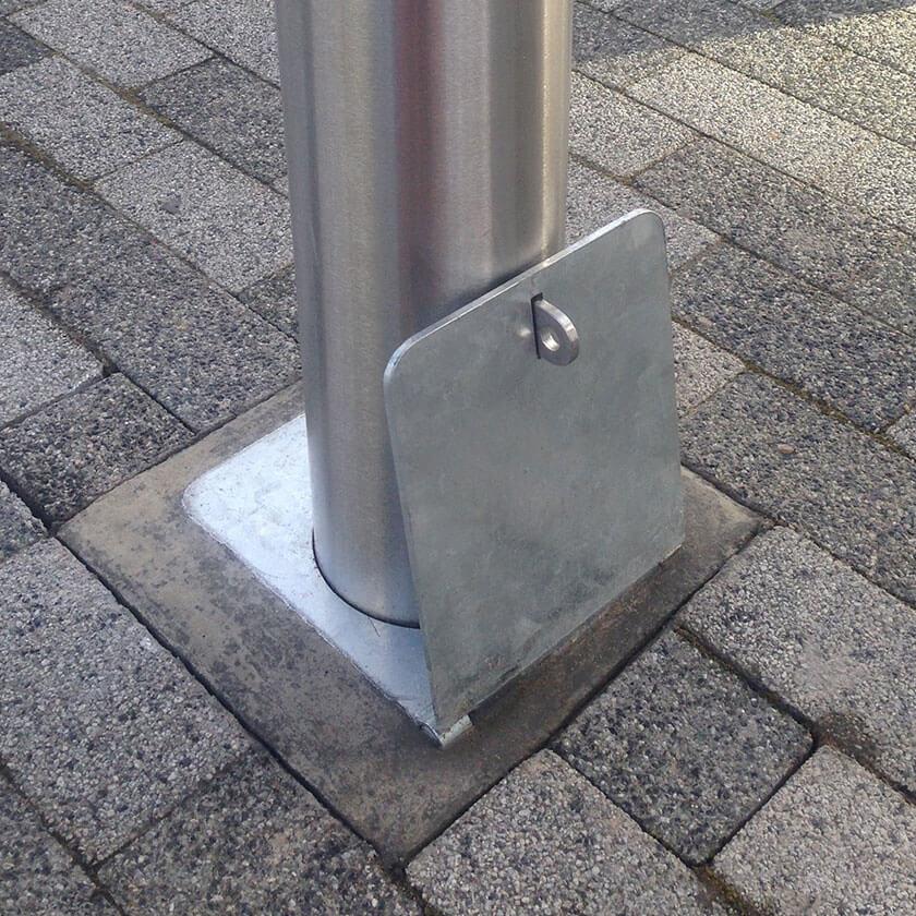 Stainless Steel removable bollard padlock location