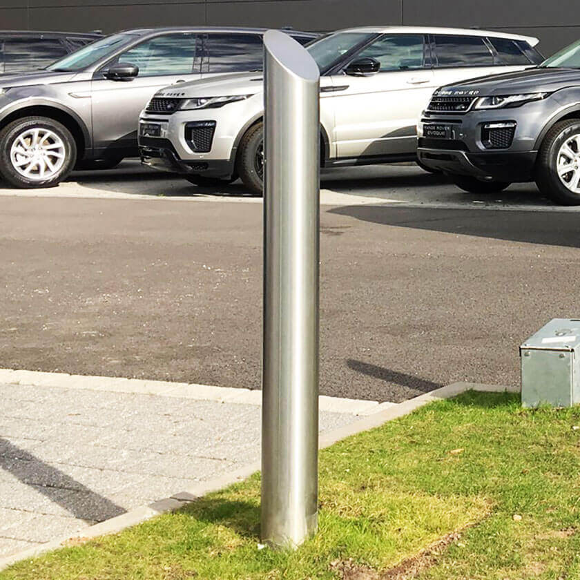 Mitre top stainless steel bollard