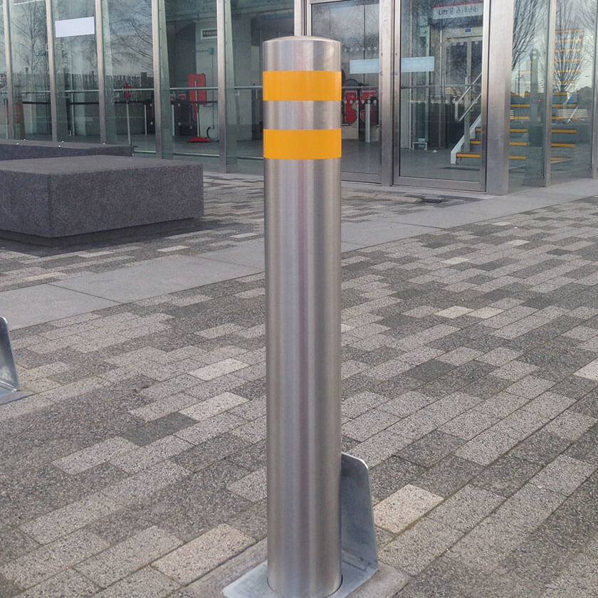 139mm Diameter Stainless Steel Removable Bollard