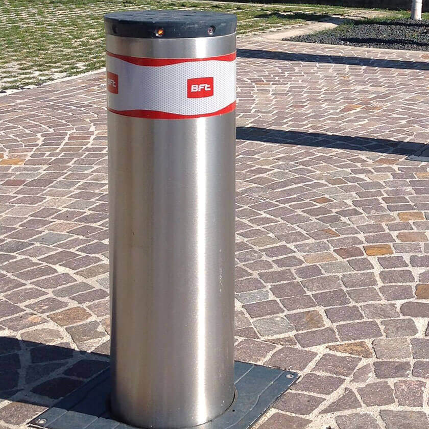 BFT Pillar-B 600 automatic rising bollard in stainless steel.