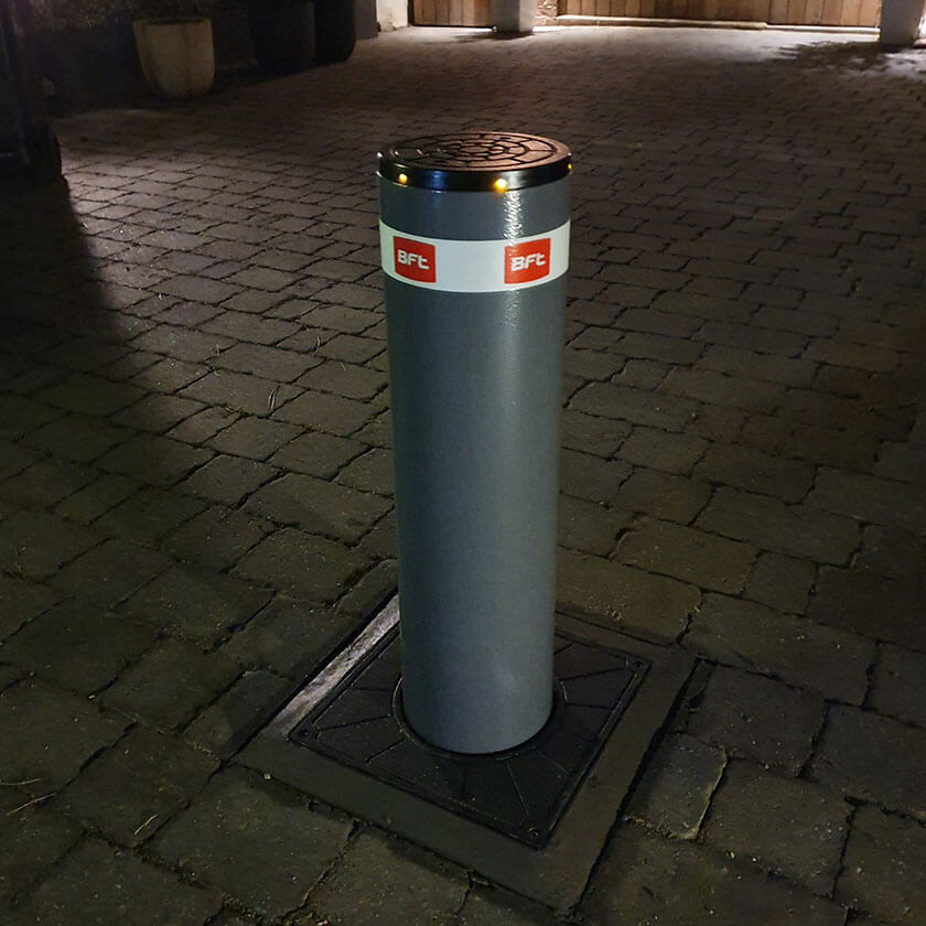 BFT Stoppy B 700 Automatic Rising Bollard with LED lighting