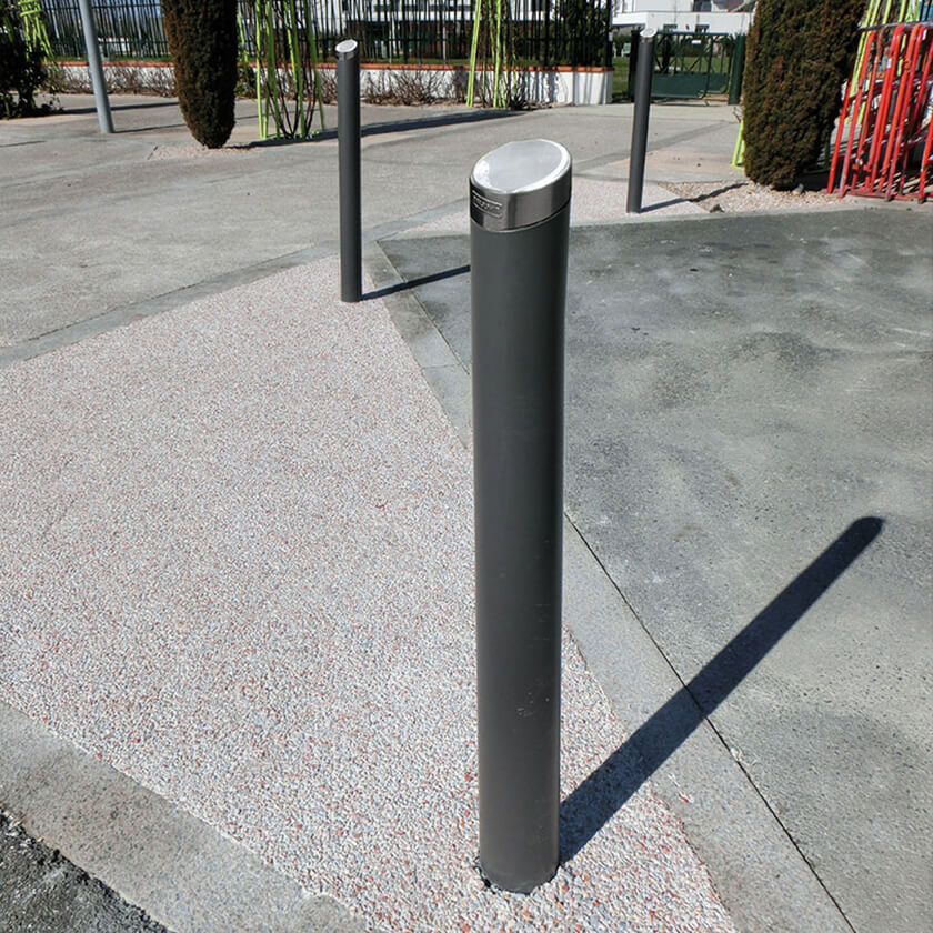 Elipse steel street bollard with a Titanium crown.