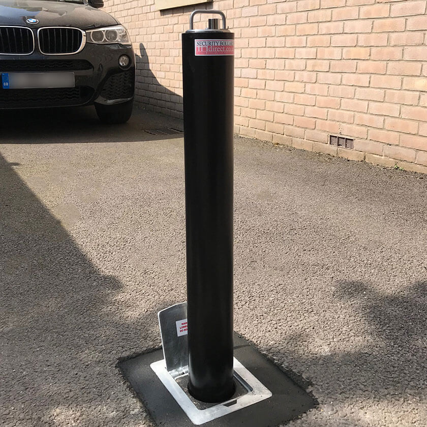 R14 telescopic bollard in Black