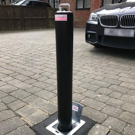 R5 Telescopic bollard in Black