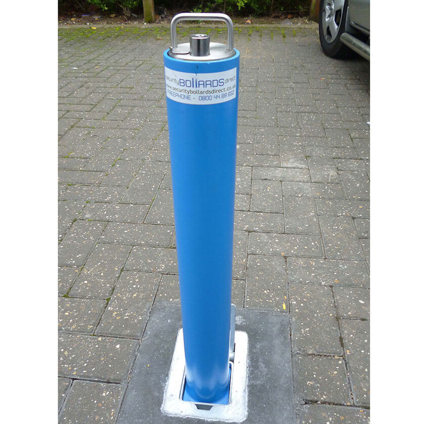 RD4 Telescopic bollard in Blue