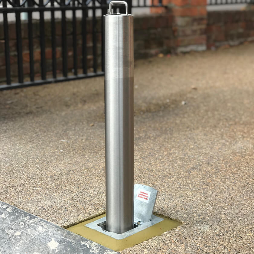 SS5 Stainless steel telescopic bollard on a resin bound driveway