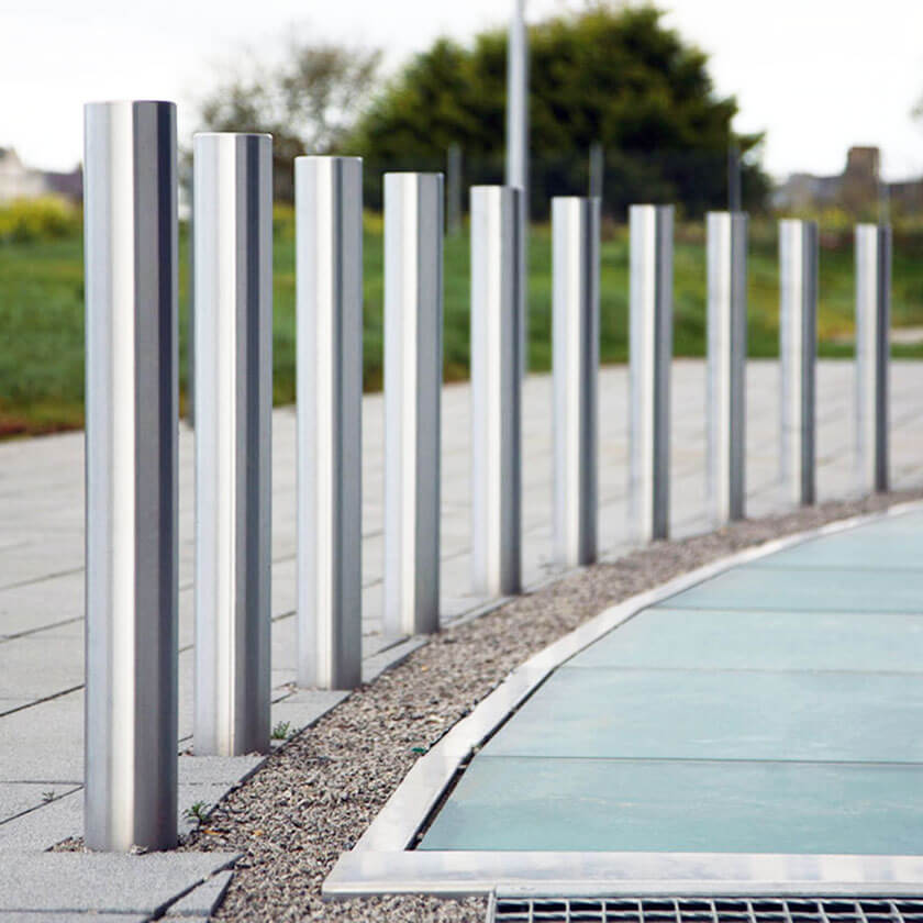 129mm diameter flat top stainless steel bollards